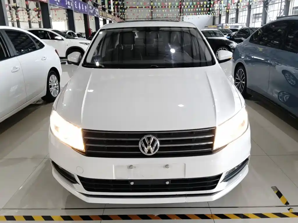 Volkswagen Santana — миниатюра 3