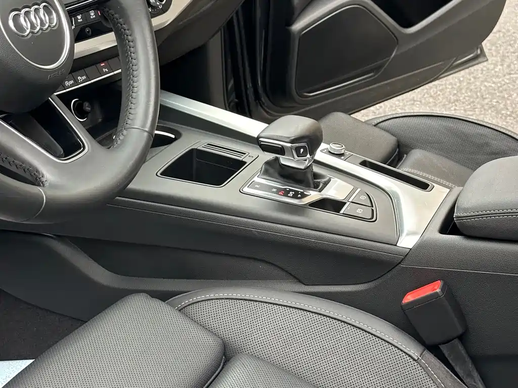 Audi A4L — миниатюра 15