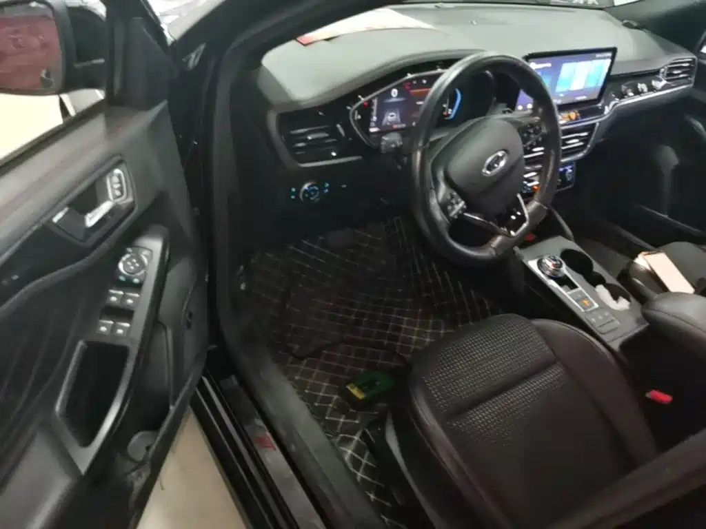 Ford Focus — миниатюра 23