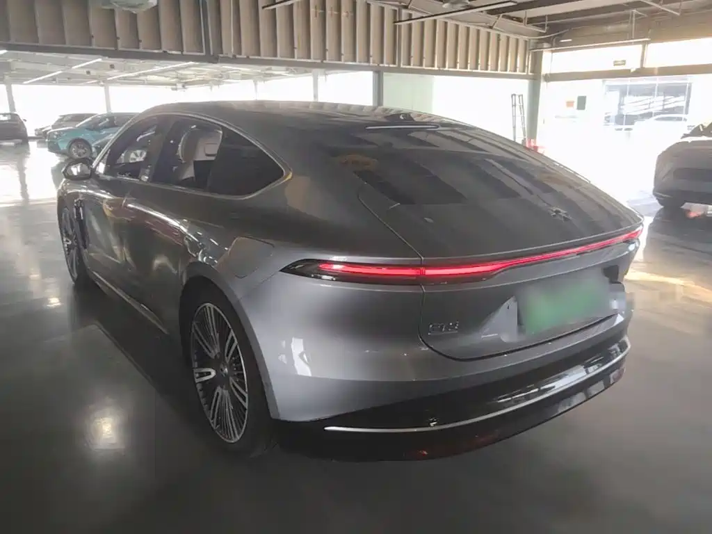 NIO ET9 2025 102kWh