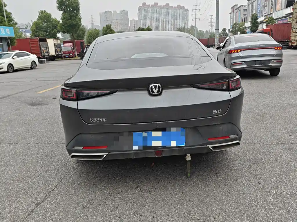 Changan Eado — миниатюра 4