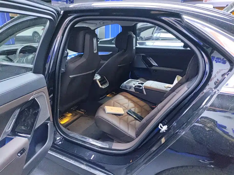BMW 7 Series 7 2023 735Li M Sport