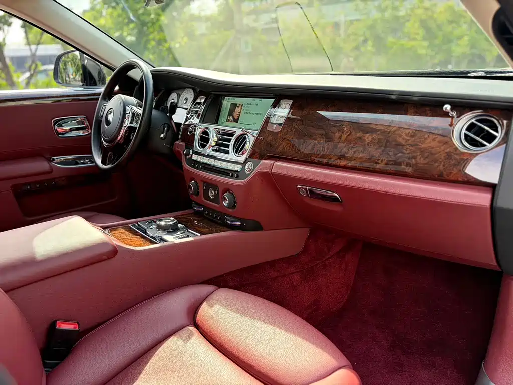 Rolls-Royce Ghost — миниатюра 17