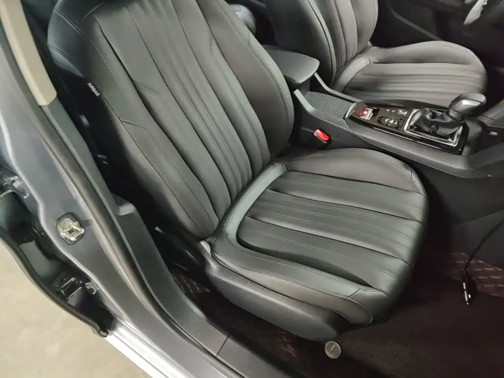 Peugeot 408 — миниатюра 25