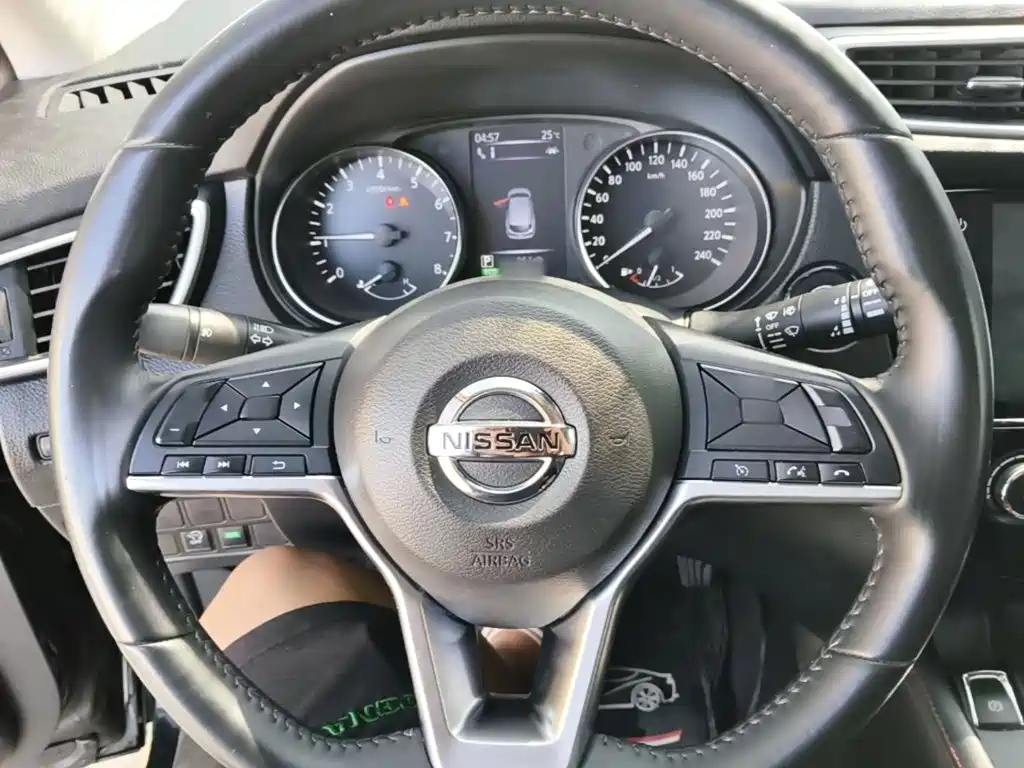 Nissan Qashqai — миниатюра 11
