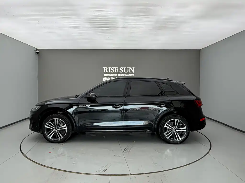 Audi Q5L — миниатюра 10