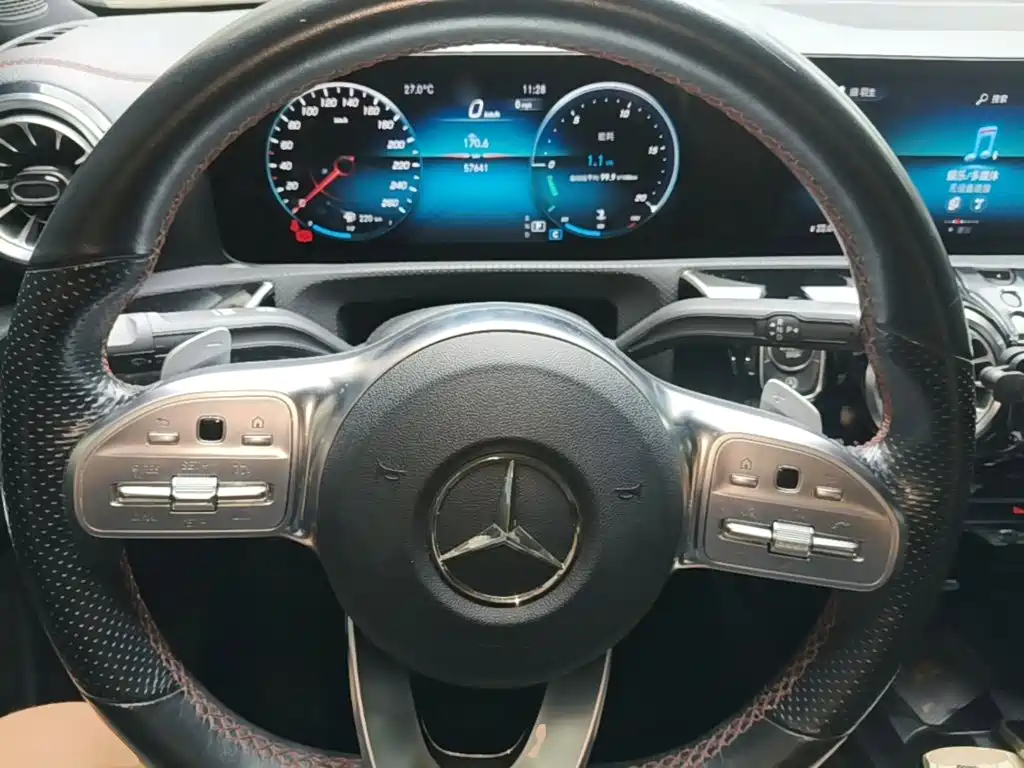 Mercedes-Benz CLA (Import) — миниатюра 11