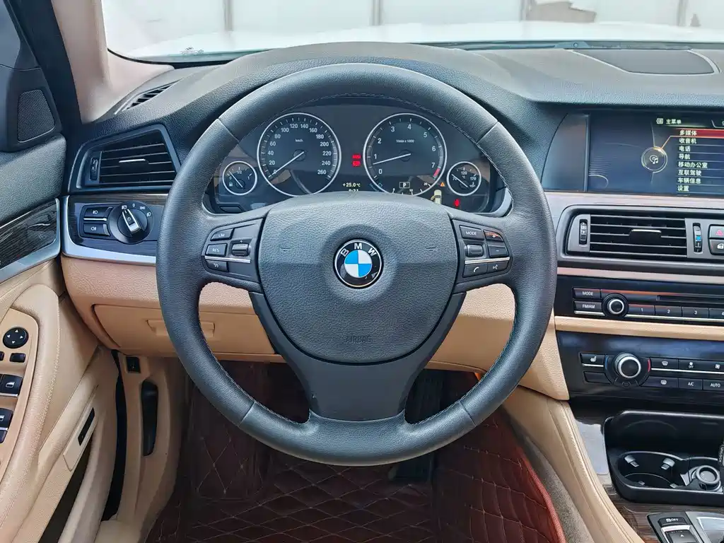 BMW 5 Series — миниатюра 23