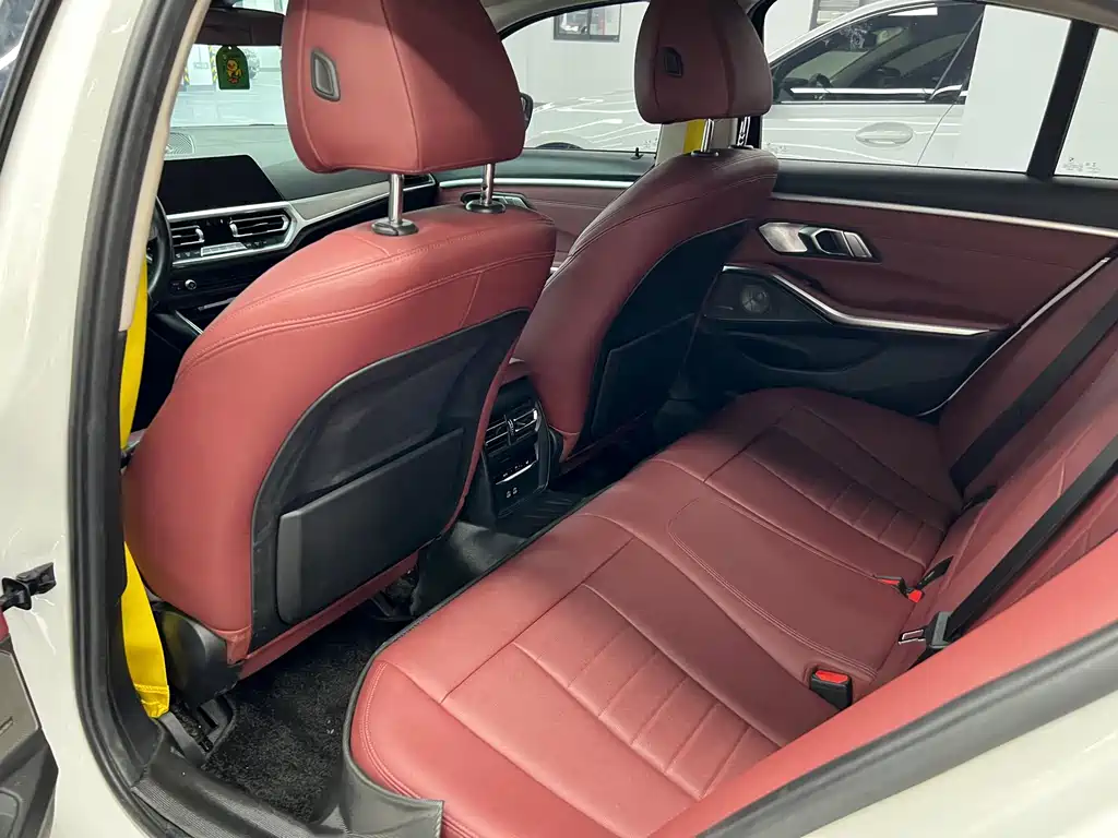 BMW 3 Series — миниатюра 10