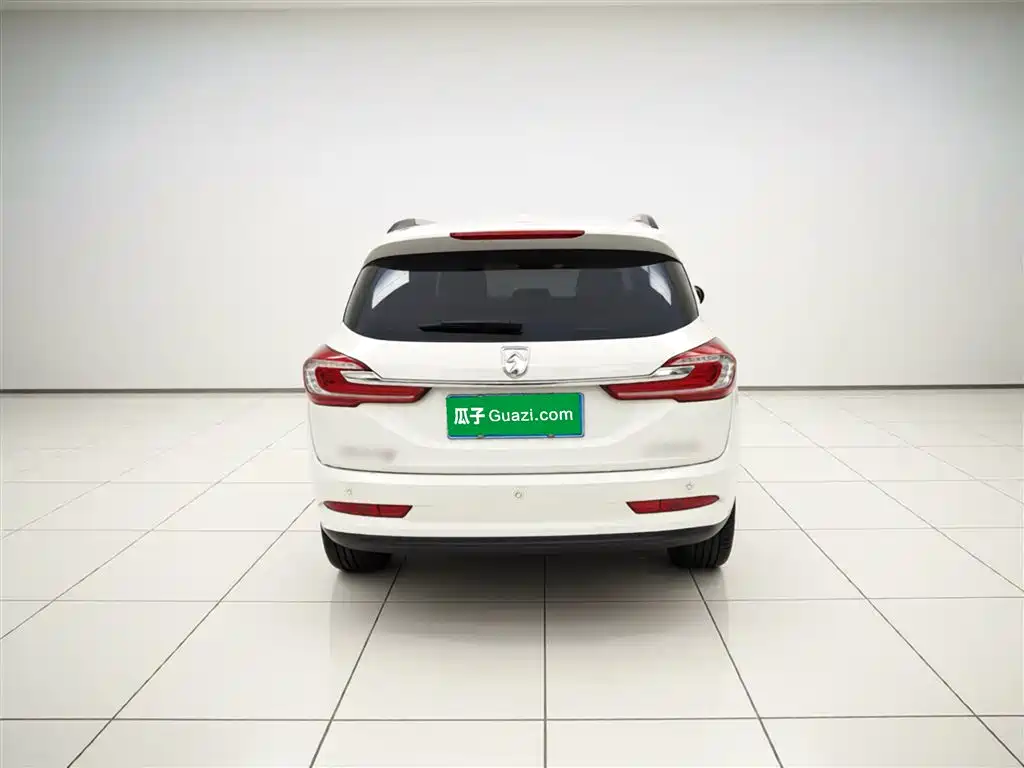 Baojun 310W 2017 1.5L MT Fashion V