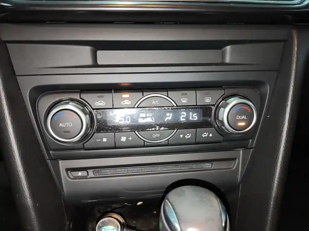 Mazda 3 Axela — миниатюра 13