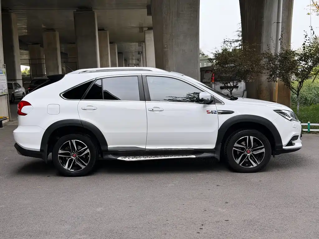 BYD Tang New Energy — миниатюра 4