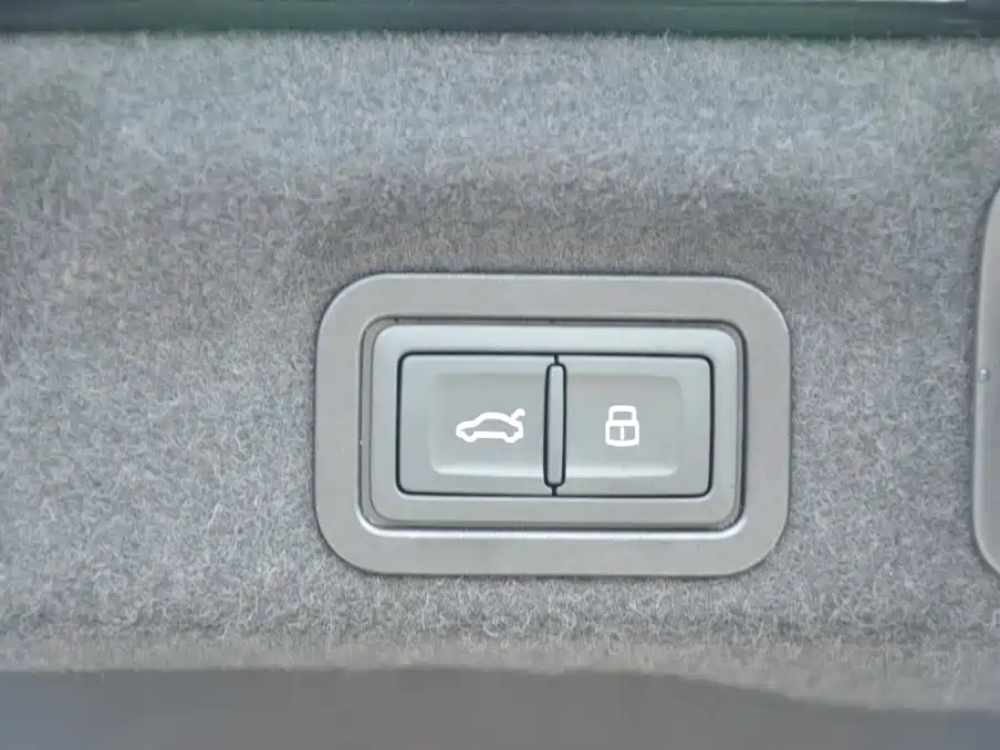 Audi A6L — миниатюра 15