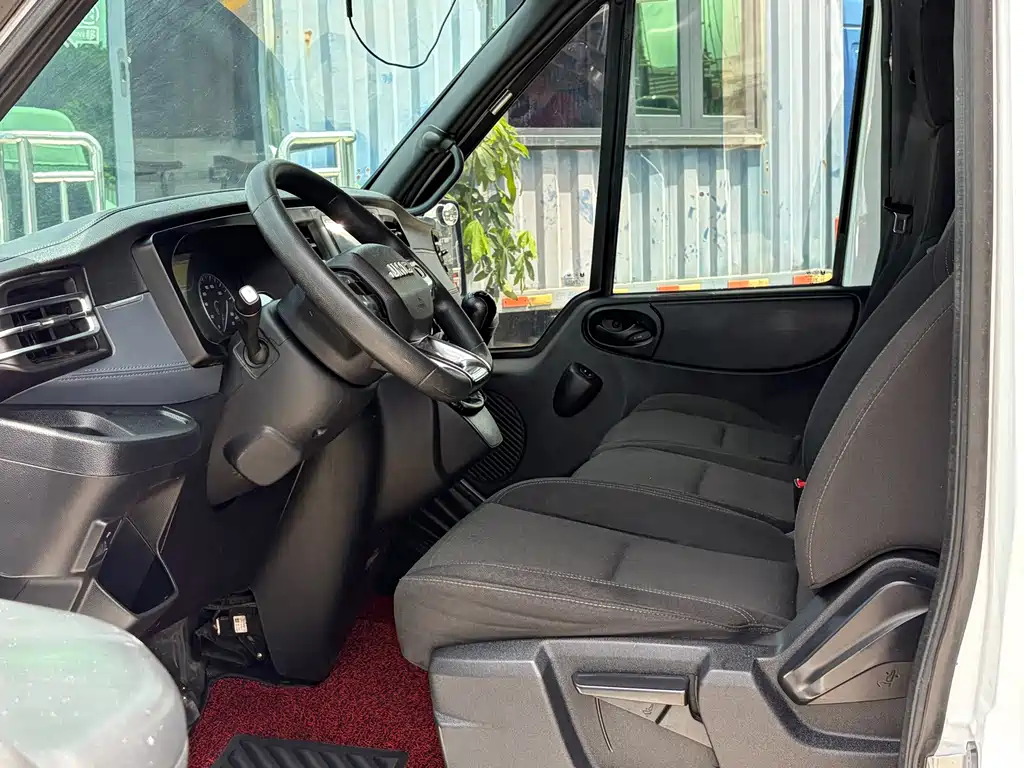 JMC JMC Fushun — миниатюра 4