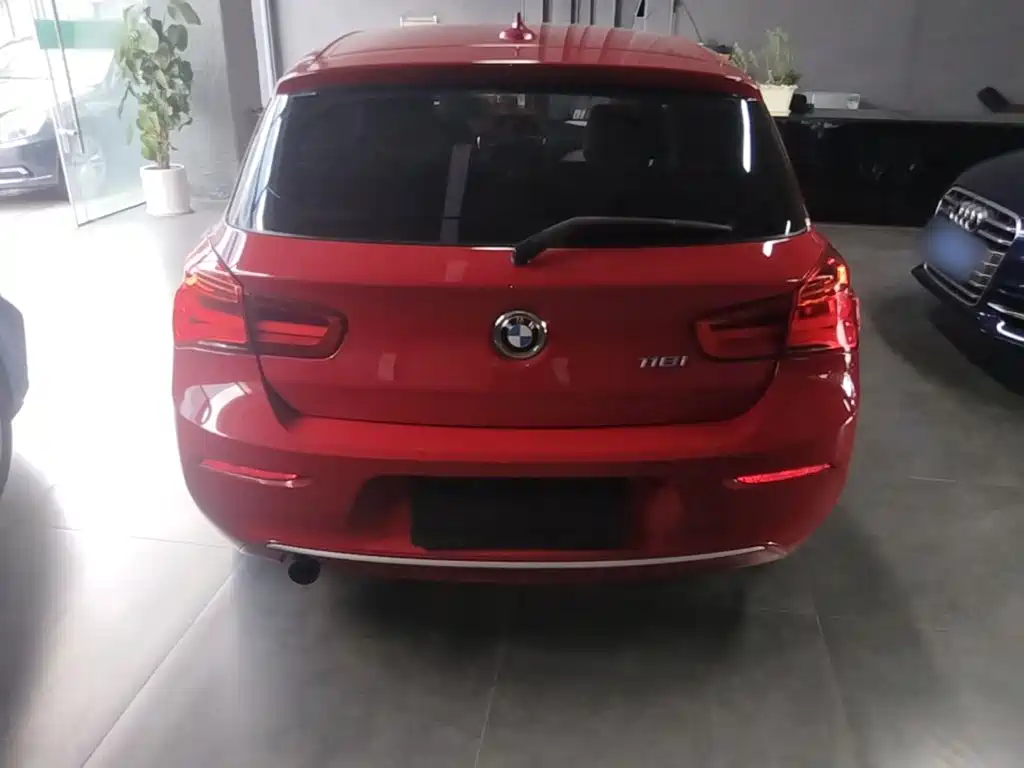 BMW 1 Series (Import) — миниатюра 6