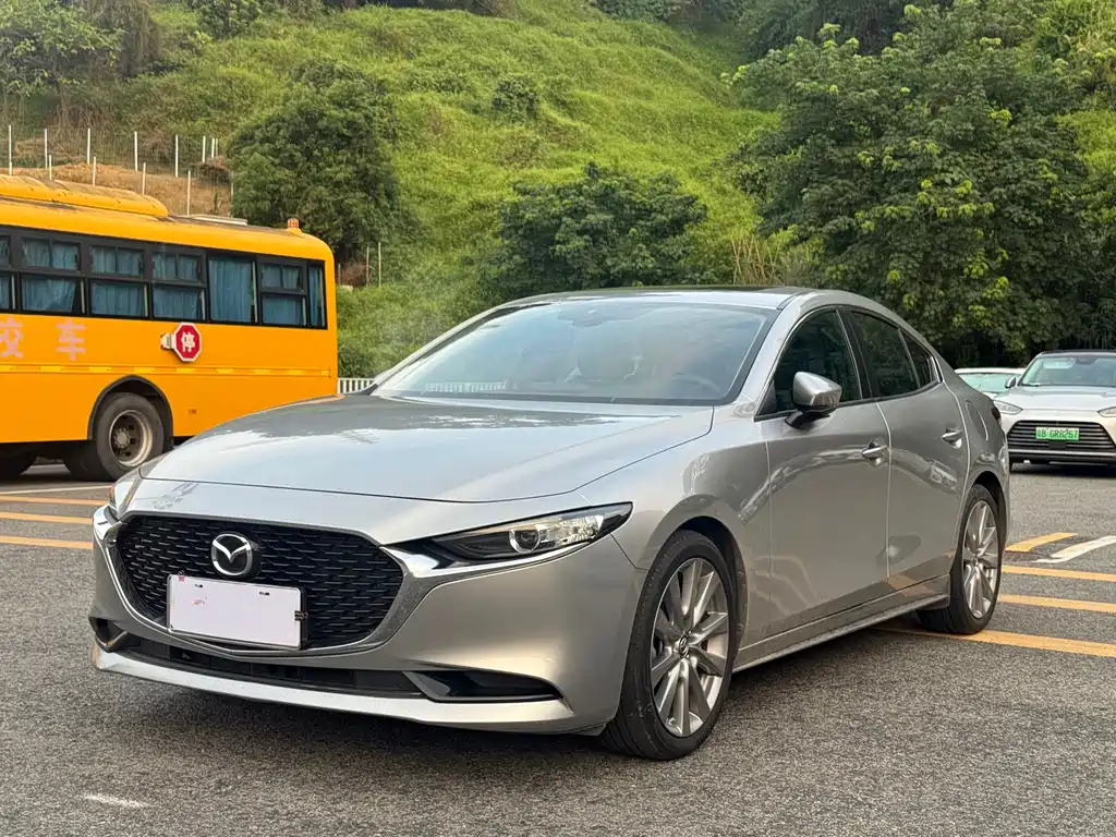 Mazda 3 Axela 2021