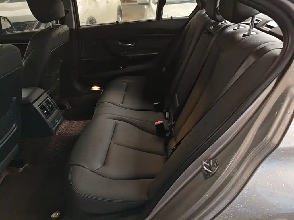 BMW 3 Series — миниатюра 17