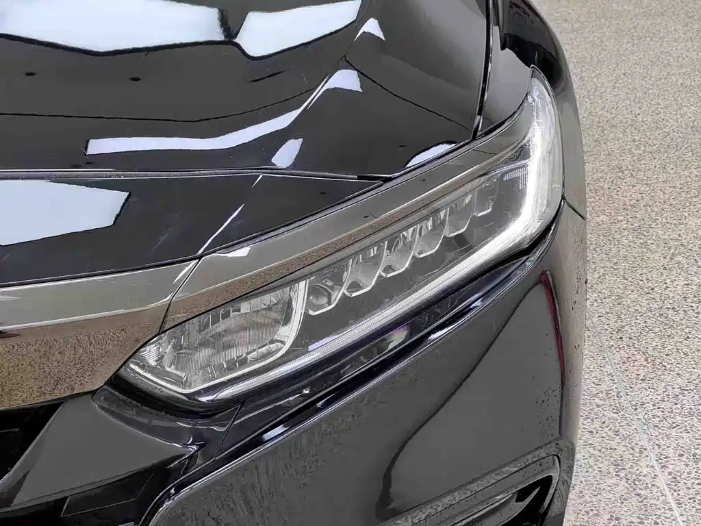 Honda Accord 2018 260TURBO Elite V