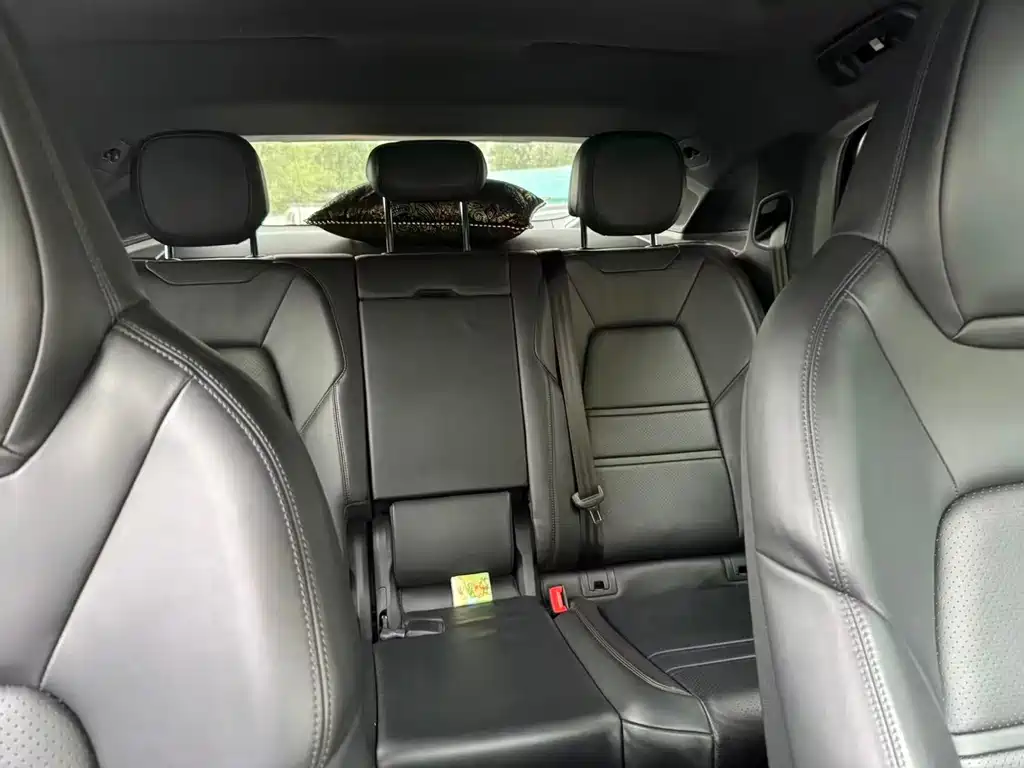 Porsche Cayenne — миниатюра 6