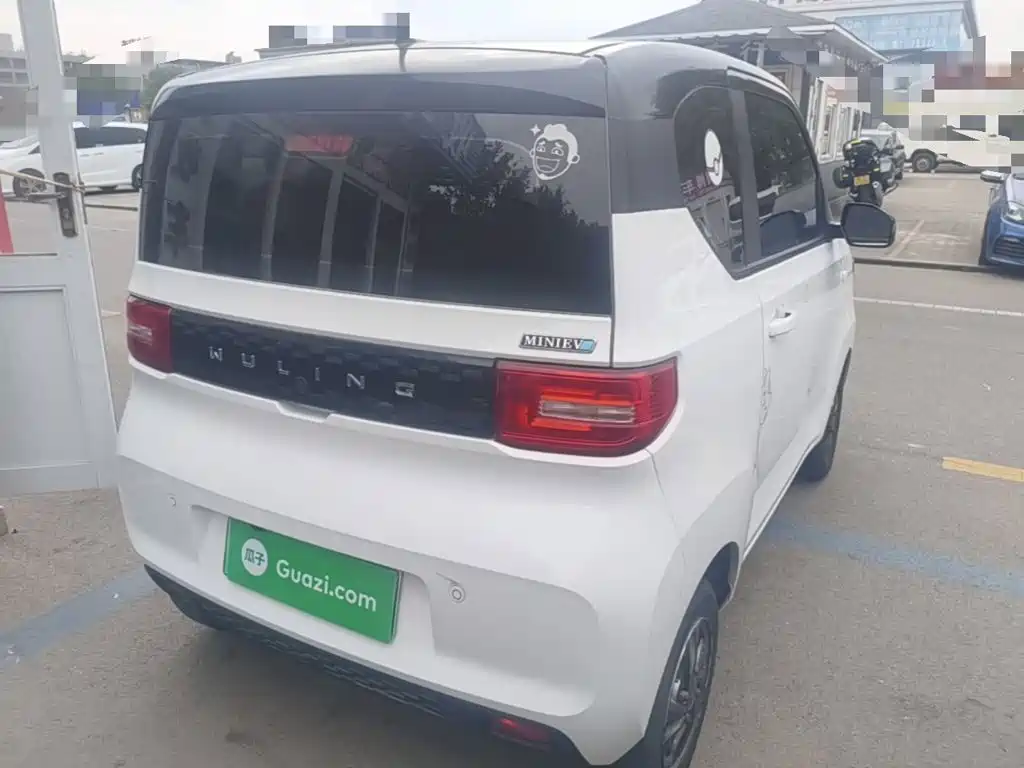 Wuling MINIEV — миниатюра 7
