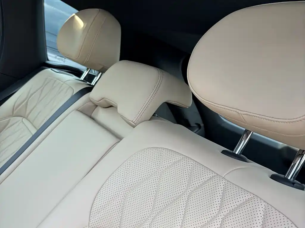 Geely Xingyue L — миниатюра 16