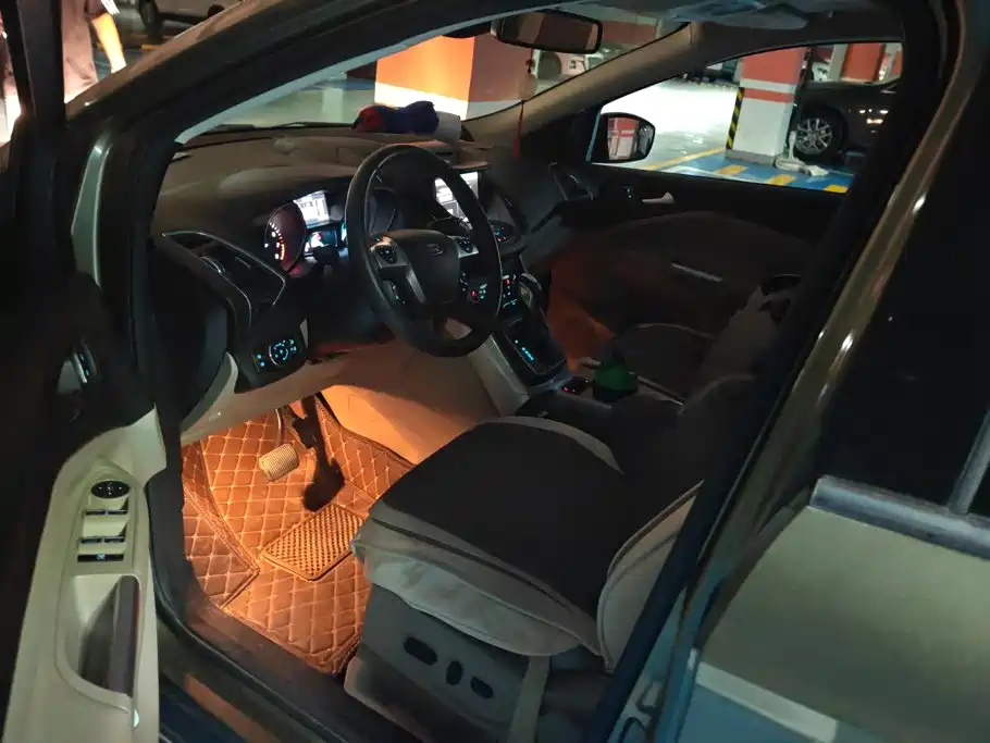 Ford Kuga — миниатюра 9