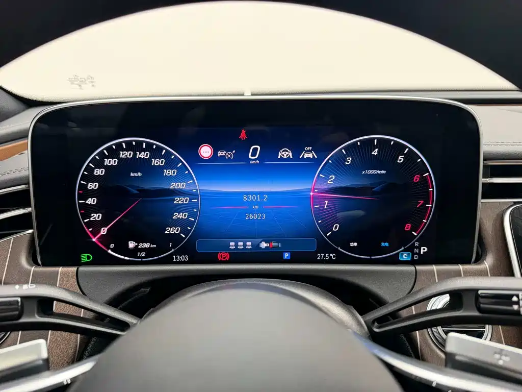 Mercedes-Benz E-Class — миниатюра 15
