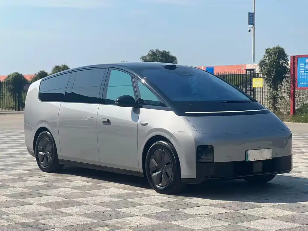Li Auto Li MEGA — миниатюра 3