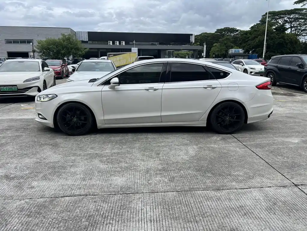 Ford Mondeo 2017 EcoBoost 180 Fashion