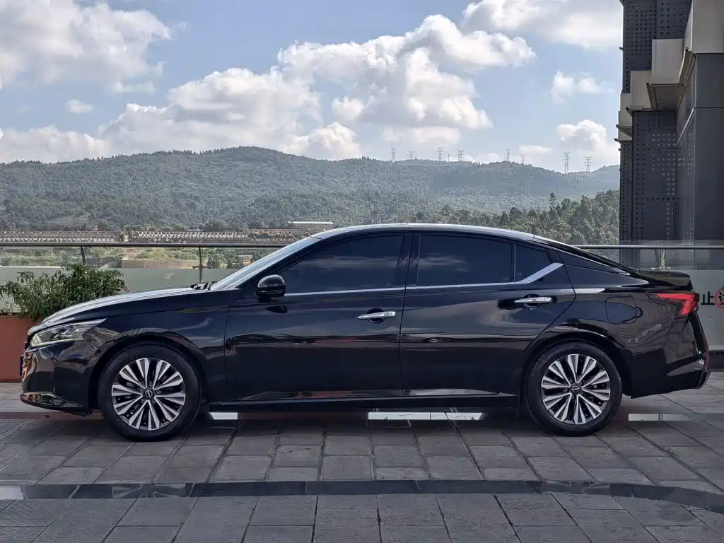 Nissan Teana — миниатюра 20