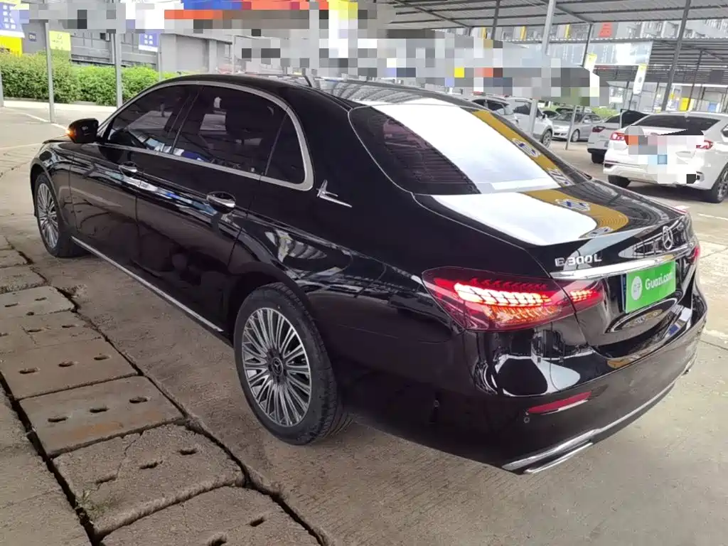 Mercedes-Benz E-Class — миниатюра 5