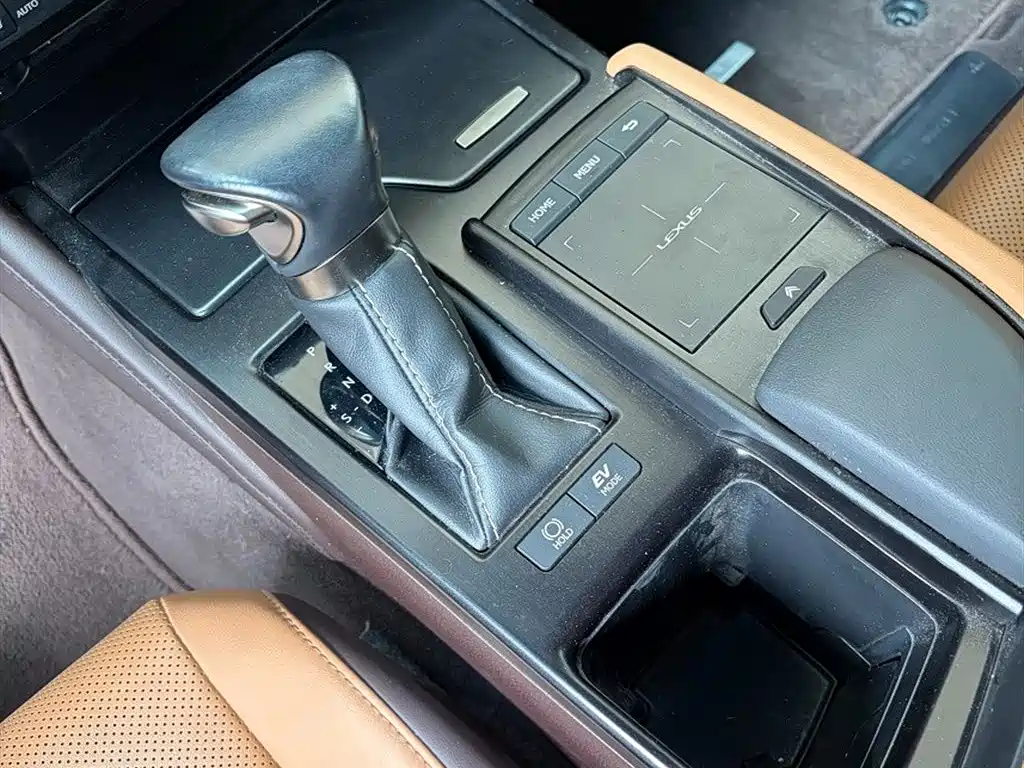 Lexus ES — миниатюра 15