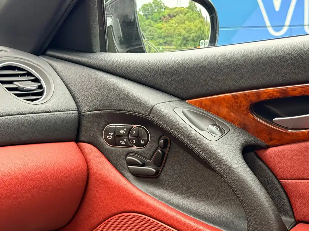 Mercedes-Benz SL-Class — миниатюра 11
