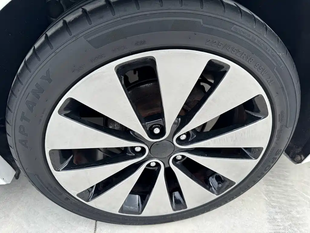 Kia K5 — миниатюра 13