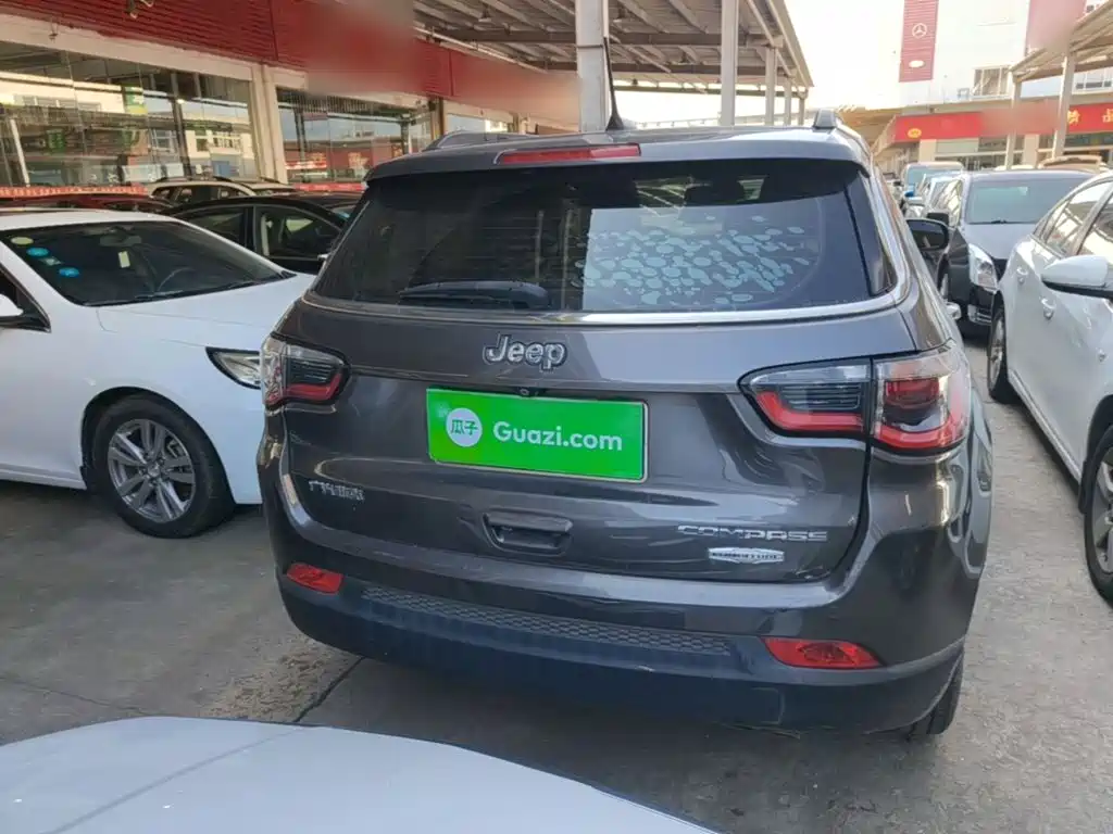 Jeep Compass — миниатюра 6