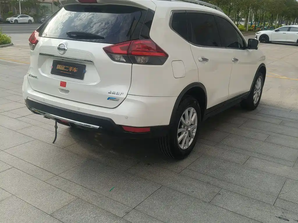 Nissan X-Trail — миниатюра 5