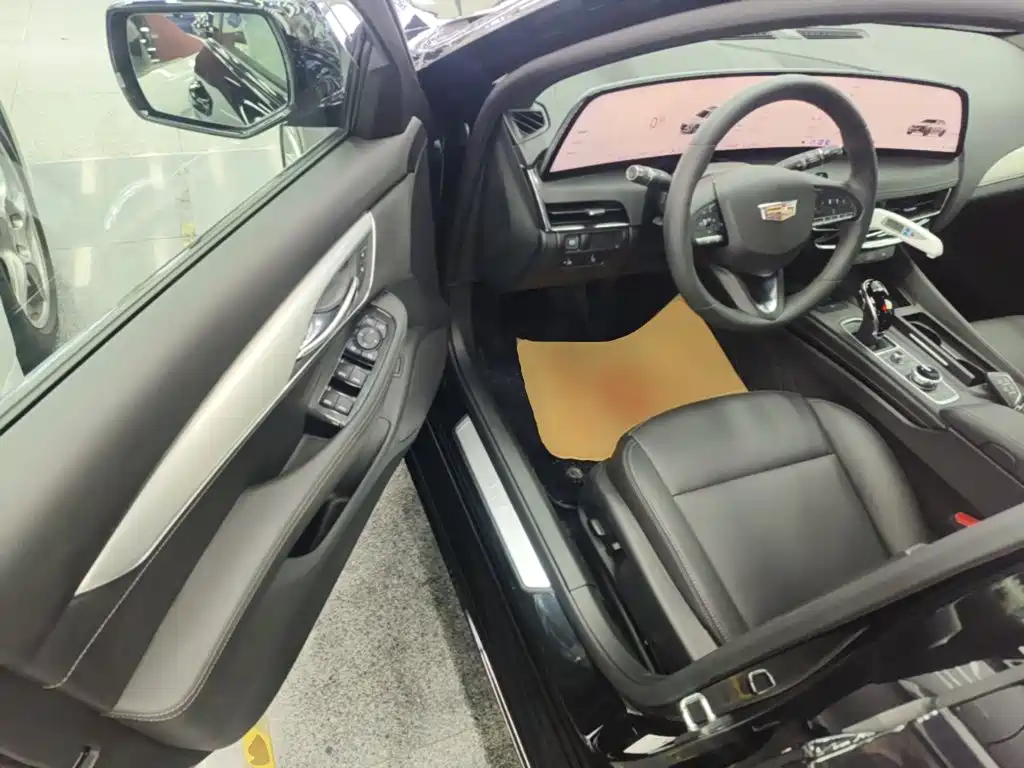 Cadillac CT5 — миниатюра 16
