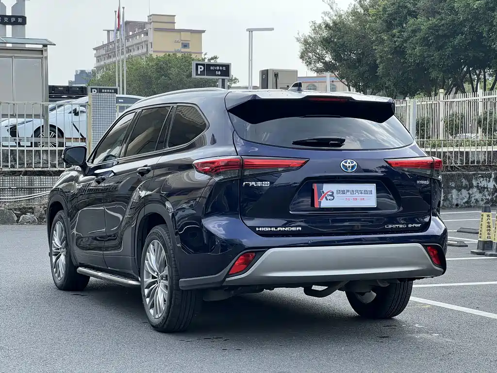Toyota Highlander — миниатюра 9