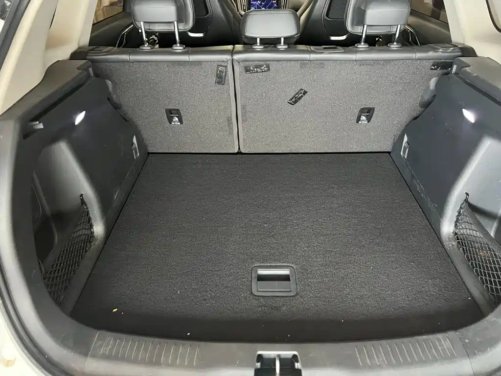 Hongqi Hongqi HS3 PHEV — миниатюра 10