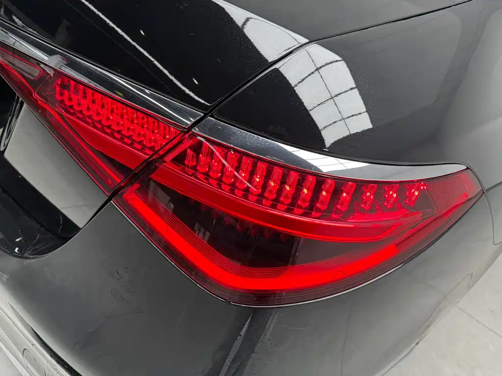 Mercedes-Benz S-Class — миниатюра 16