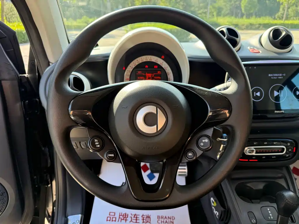 smart Smart Fortwo — миниатюра 9