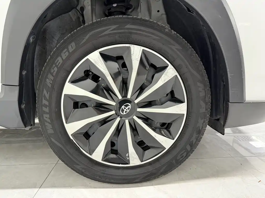 Toyota Yaris L — миниатюра 17