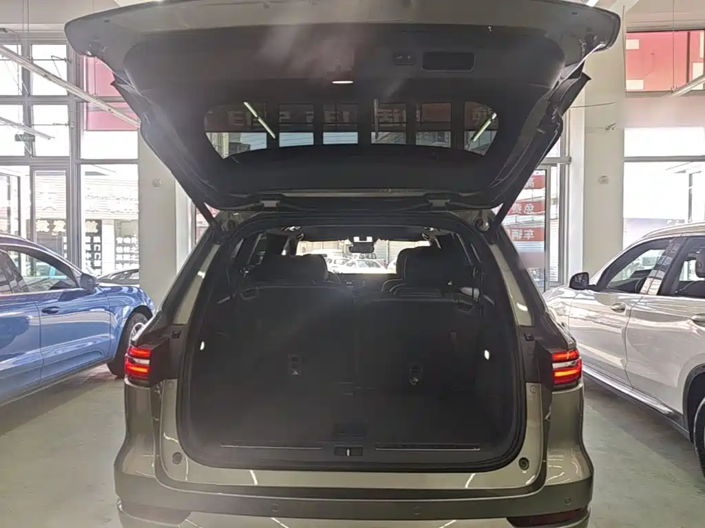 Li Auto Li ONE — миниатюра 19