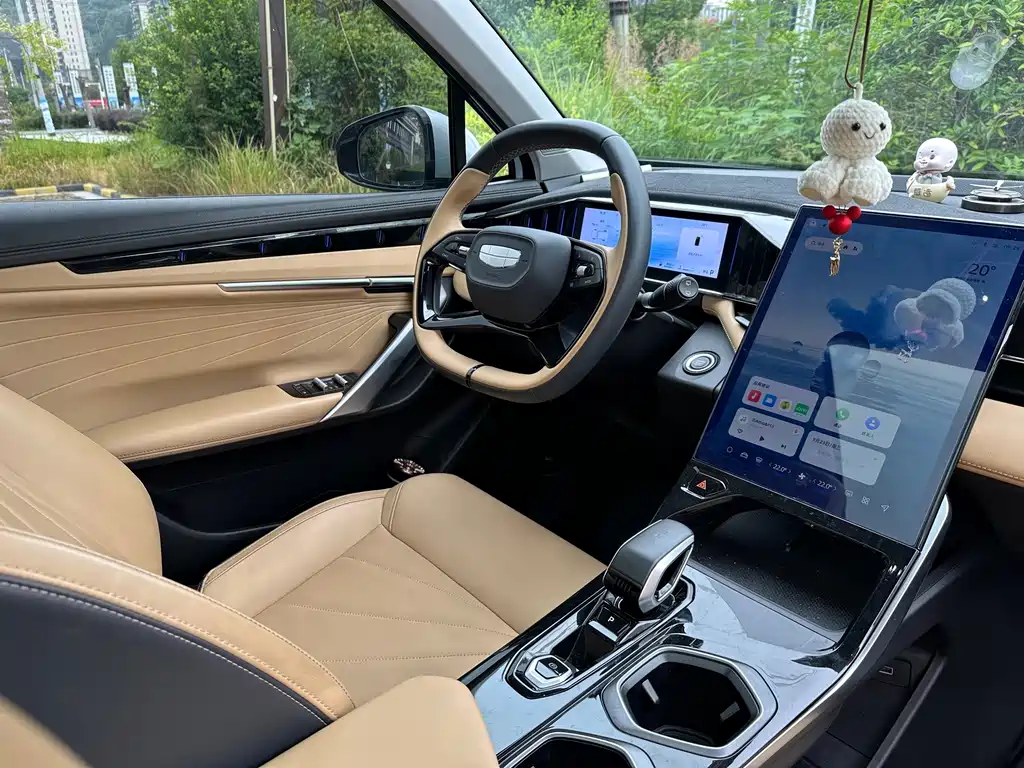 Geely Boyue L — миниатюра 13