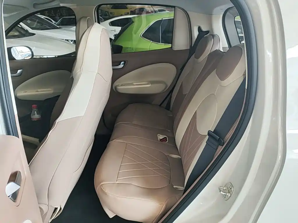 Wuling MINIEV — миниатюра 17