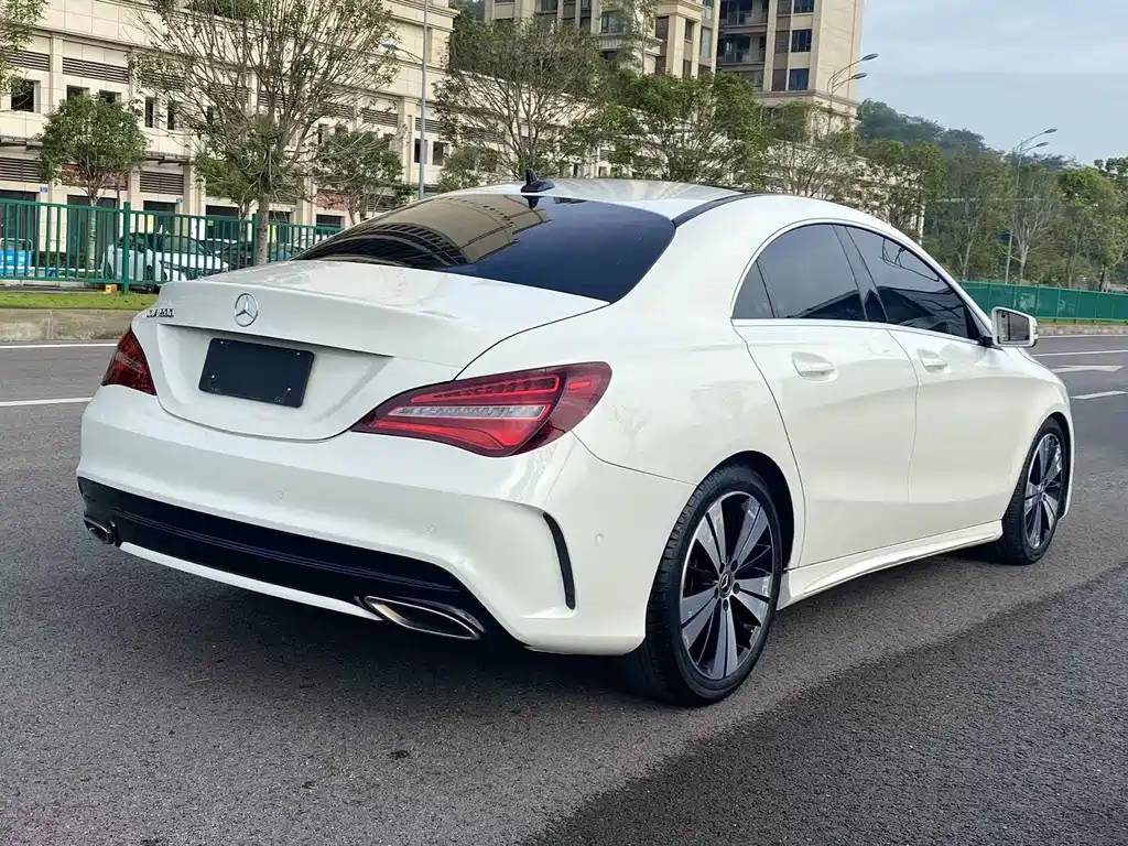 Mercedes-Benz CLA 2017 CLA 200 Fashion
