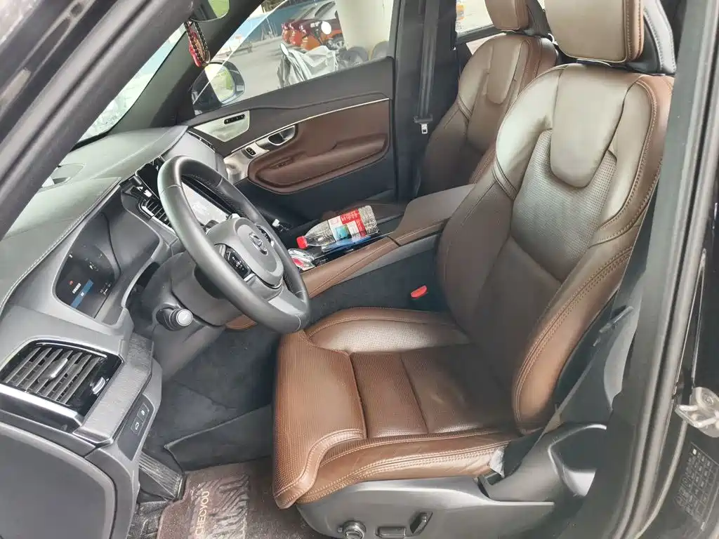 Volvo XC90 PHEV — миниатюра 16