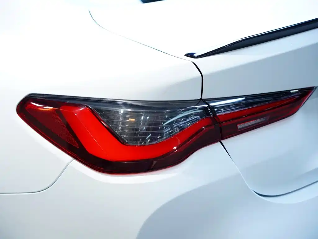 BMW M4 — миниатюра 15