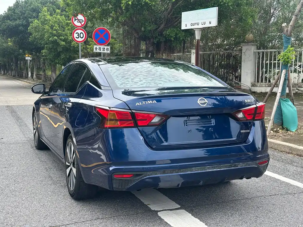 Nissan Teana — миниатюра 6