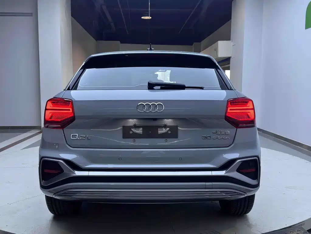 Audi Q2L e-tron — миниатюра 5